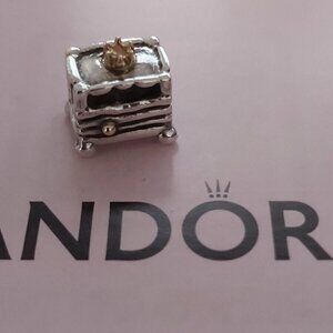 Auth Pandora *RETIRED* Sterling Silver & 14k Princess and the Pea Charm 790320